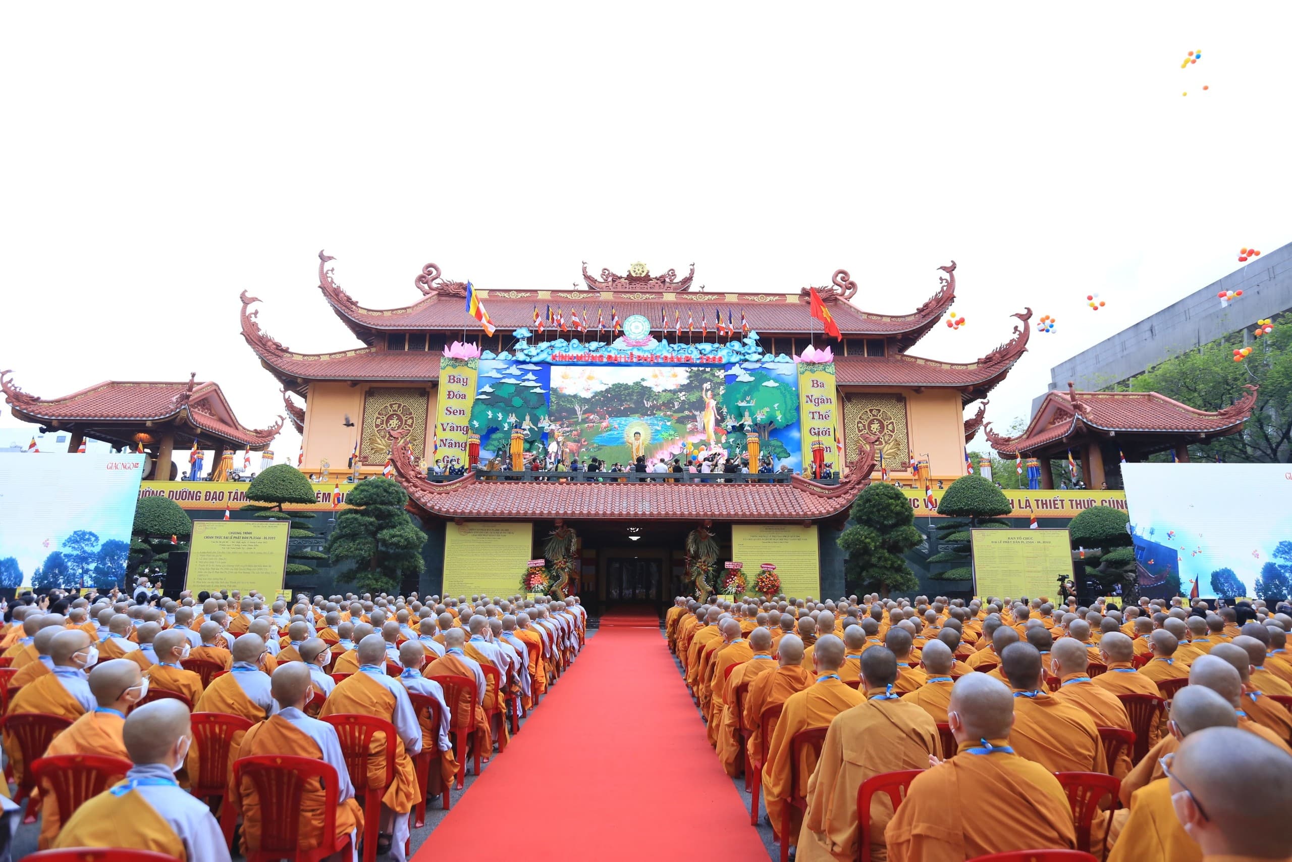 Chùa chiền & tôn giáo